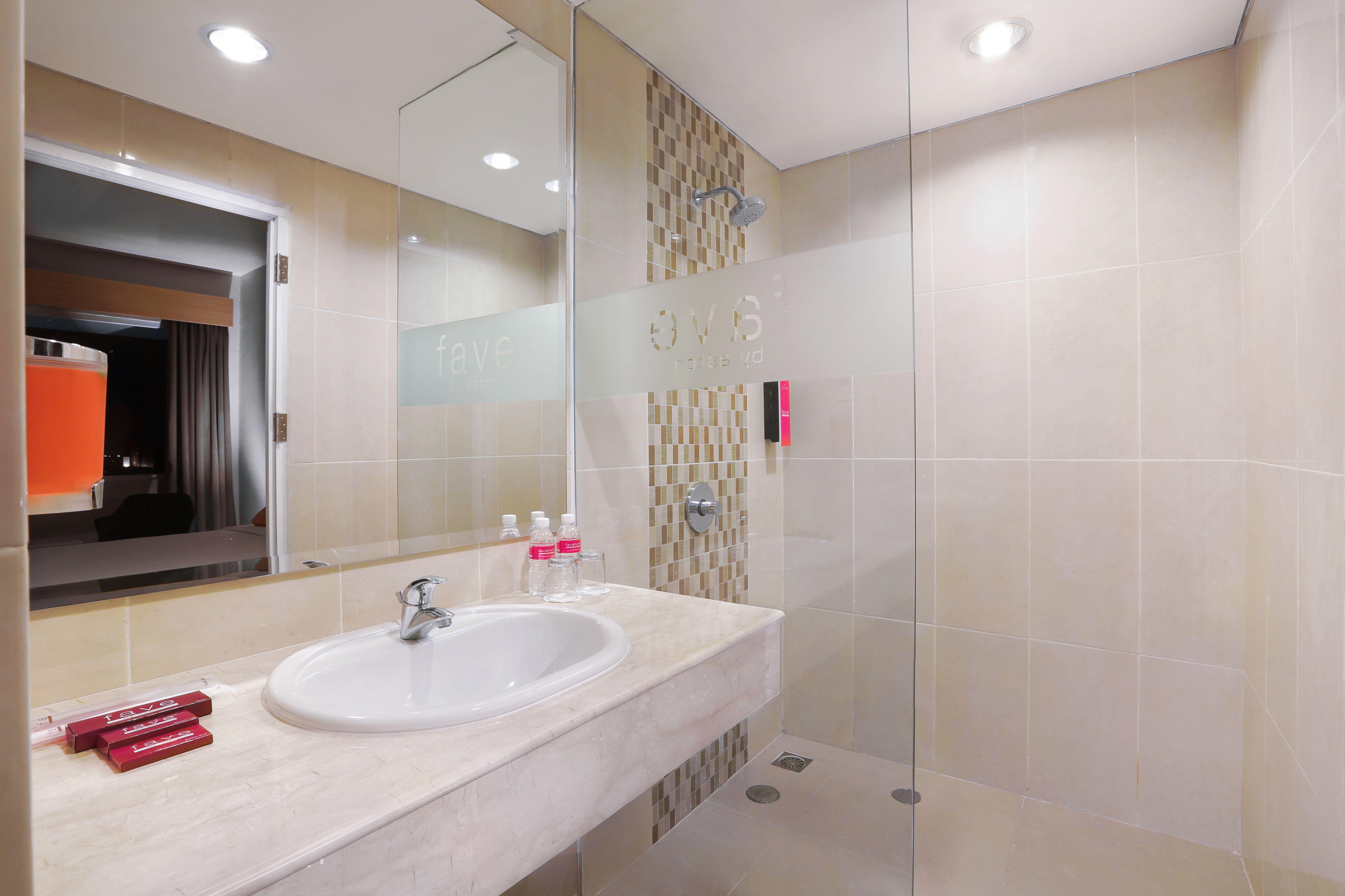 Favehotel Jababeka Cikarang Exteriör bild