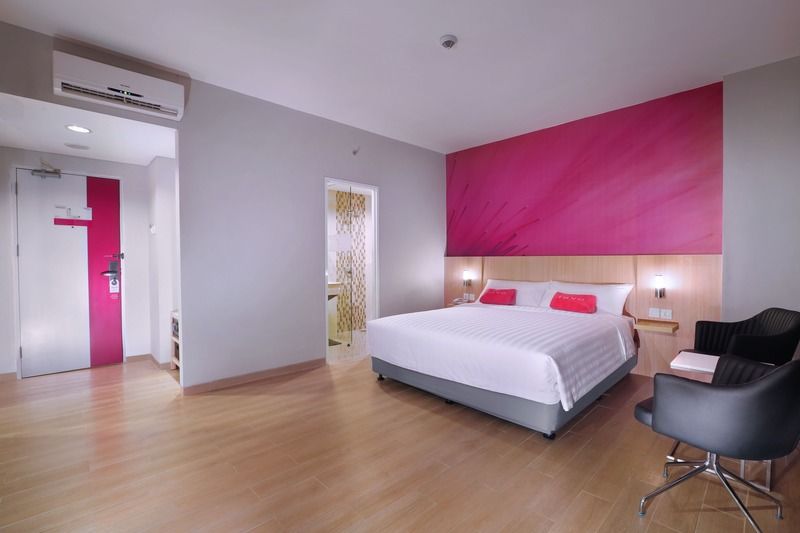 Favehotel Jababeka Cikarang Exteriör bild